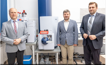 Unikatowy spektrometr masowy typu QToF z zestawem UHPLC na Wydziale Chemicznym