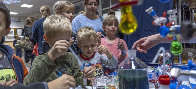 Nocne Spotkania z Nauką na Wydziale Chemicznym