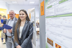 Od lewej: dr hab. inż. Marek Potoczek, prof. PRz (członek Komisji Konkursowej); mgr inż. Monika Jastrzębska,