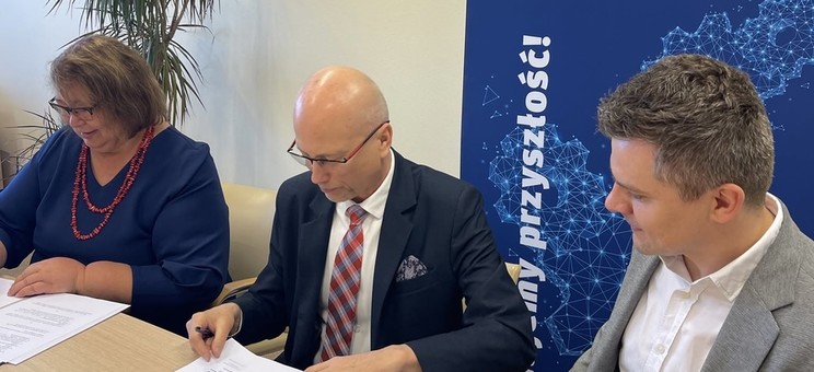 https://wch.prz.edu.pl/files/upload/5/m.kisiel@prz.edu.pl/zdjecia/patronat_gorlice/2.jpg