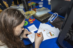 Uczestnicy Seminarium na stoiskach  Kół Naukowych